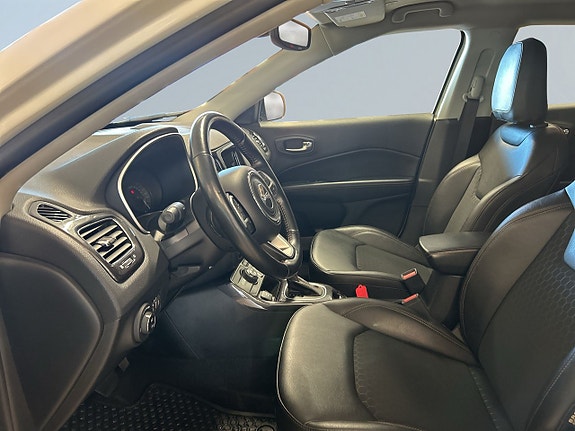 Jeep Compass 7 of 18
