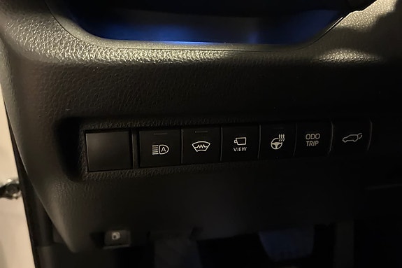 Toyota RAV4 23 of 28