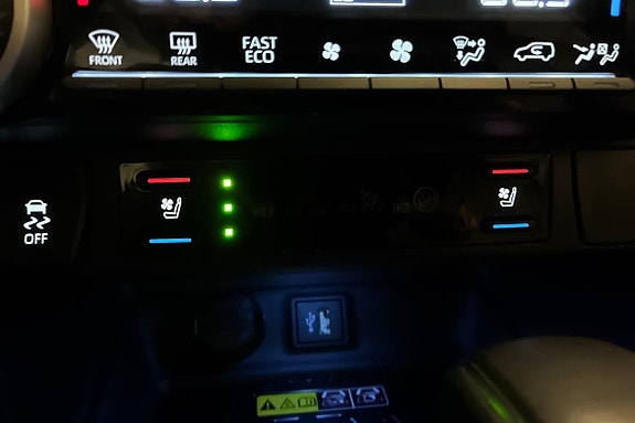 Toyota RAV4 25 of 28