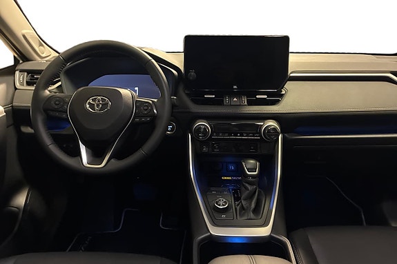 Toyota RAV4 8 of 28
