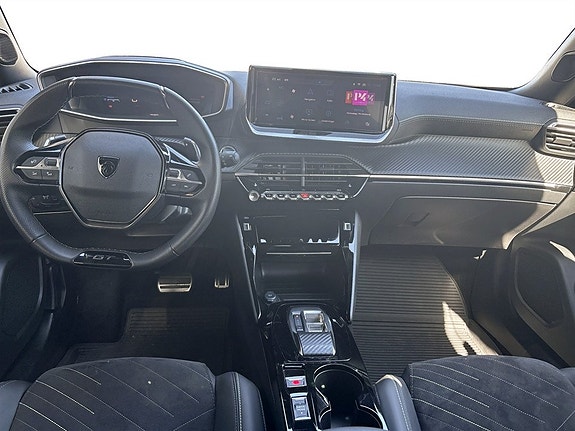 Peugeot 2008 6 of 17