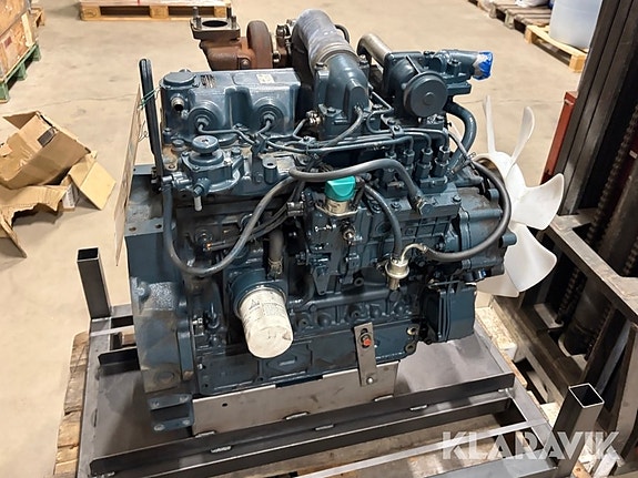 Motor Kubota V3800-DI-T-EU2 / 72,8kW 4 of 6
