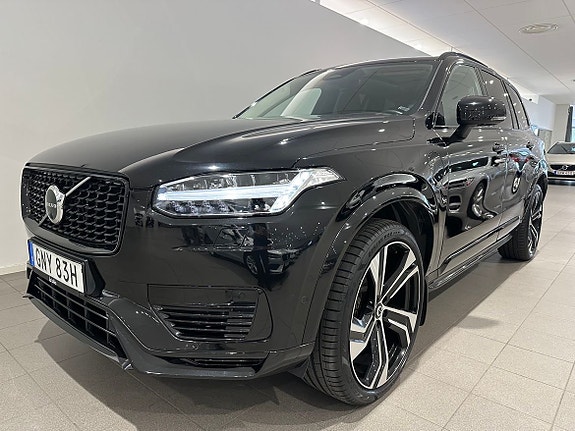 Volvo XC90 3 of 26