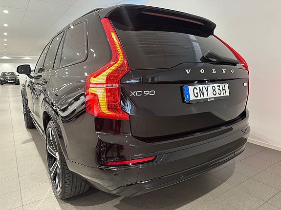 Volvo XC90 9 of 26