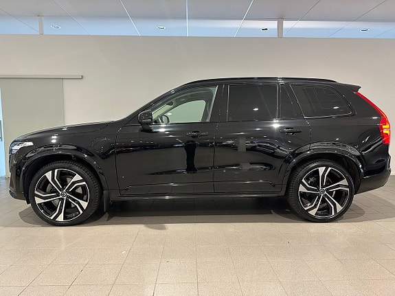 Volvo XC90 8 of 26