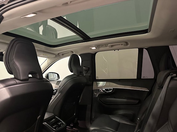 Volvo XC90 15 of 26
