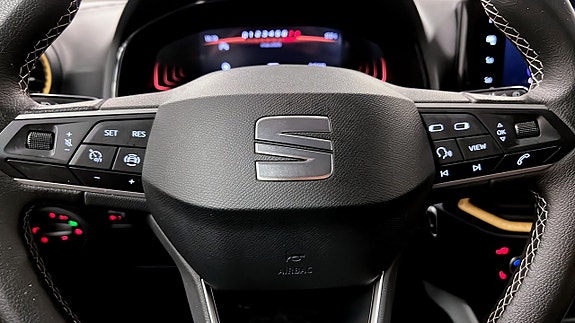 Seat Arona 19 of 21