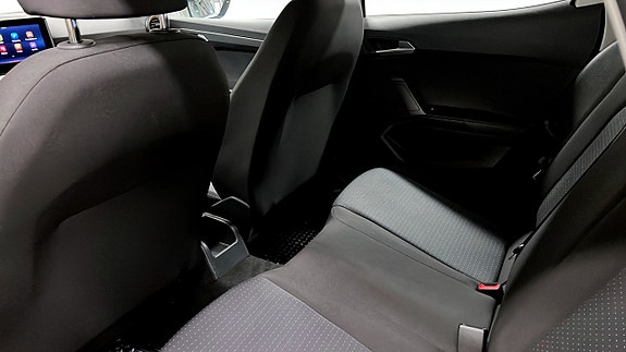 Seat Arona 11 of 21