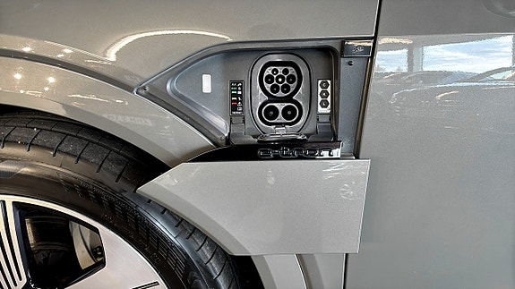 Audi Q8 24 of 24