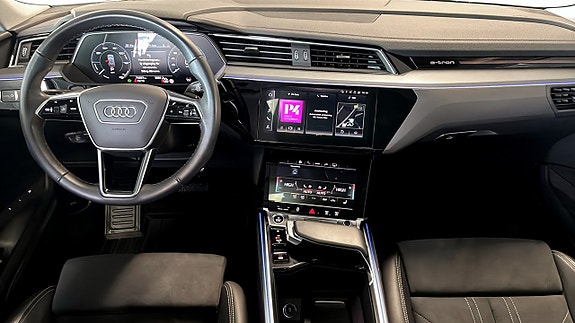 Audi Q8 11 of 24
