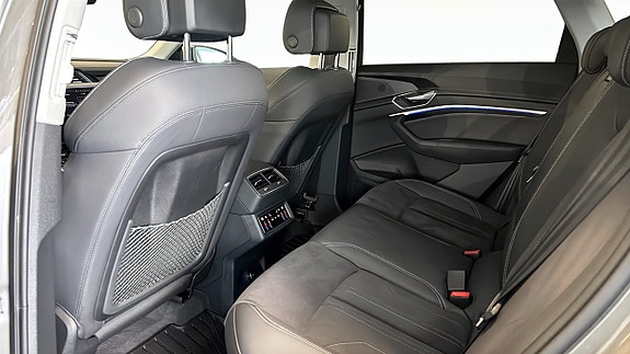Audi Q8 12 of 24