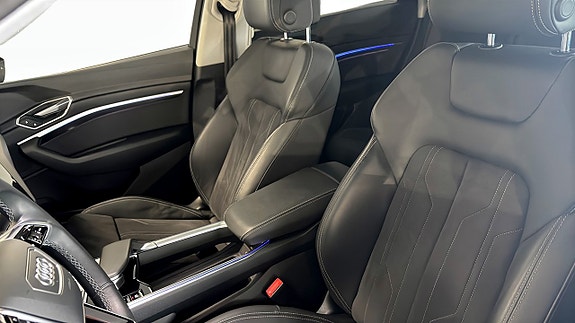 Audi Q8 8 of 24
