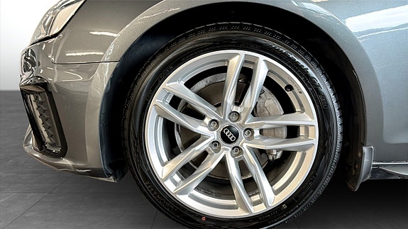 Audi A4 6 of 22