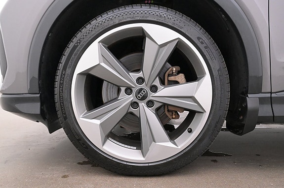 Audi Q4 e-tron 27 of 27
