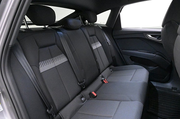 Audi Q4 e-tron 24 of 27
