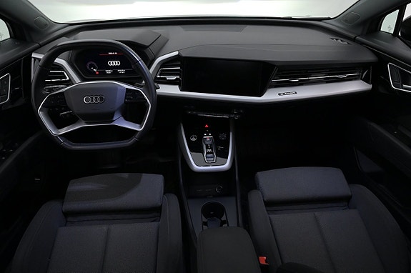 Audi Q4 e-tron 6 of 27