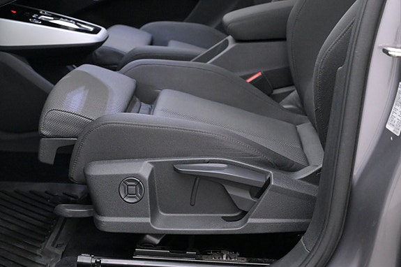 Audi Q4 e-tron 12 of 27