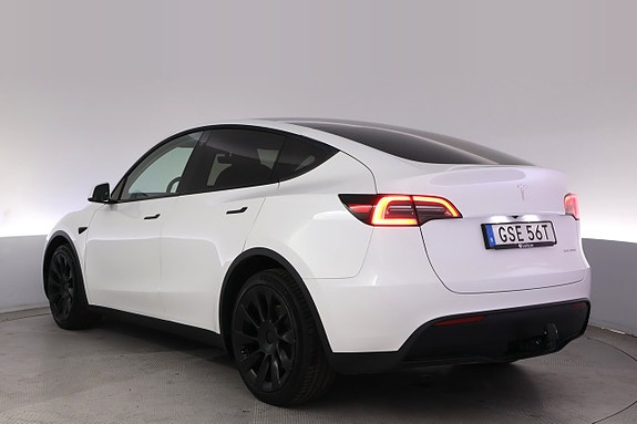 Tesla Model Y 4 of 27