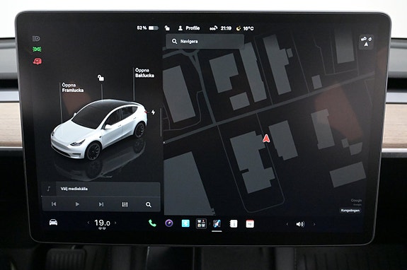 Tesla Model Y 19 of 27