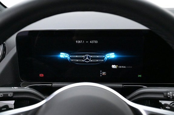 Mercedes-Benz GLA250 e 9 of 27