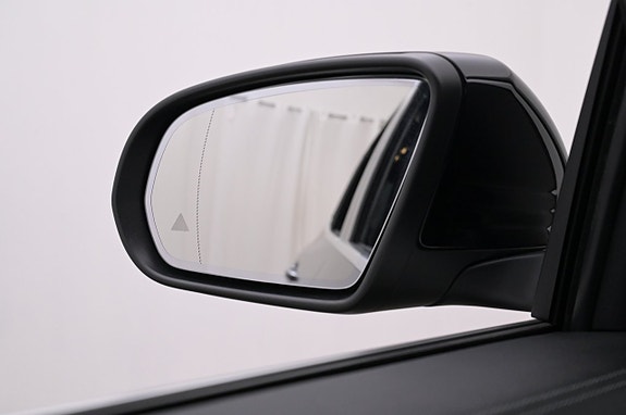 Mercedes-Benz GLA250 e 24 of 27