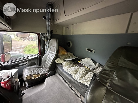 Volvo FM-440 6X2 djurtransport enplans 15 of 27
