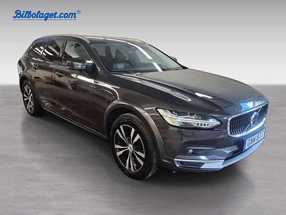 Volvo V90 Cross Country 3 of 11