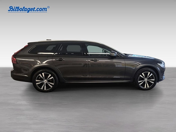 Volvo V90 Cross Country 4 of 11