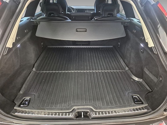 Volvo V90 Cross Country 11 of 11