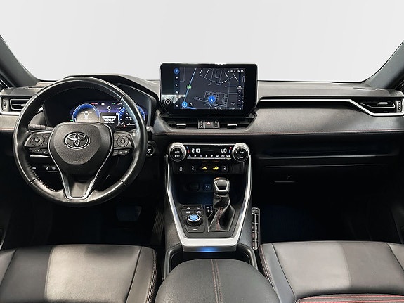 Toyota RAV4 10 of 13