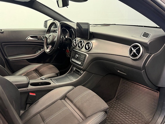 Mercedes-Benz CLA220 d 14 of 18