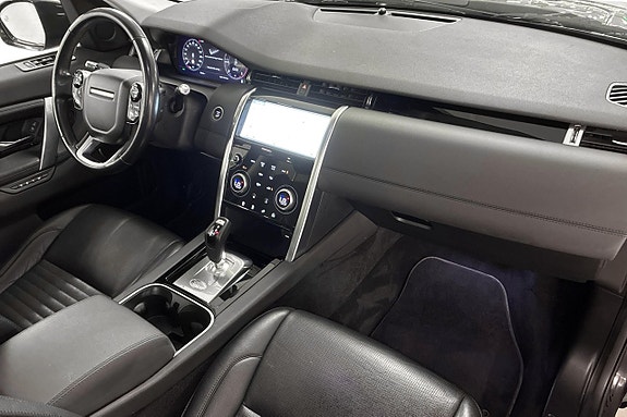 Land Rover Discovery Sport 17 of 26