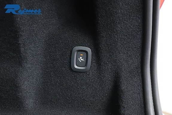 Volvo XC60 19 of 24