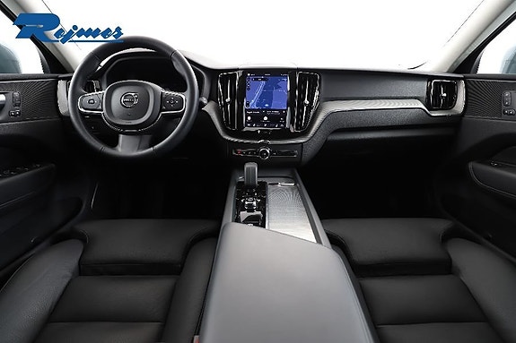 Volvo XC60 2 of 24