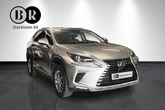 Lexus NX300h 4 of 17