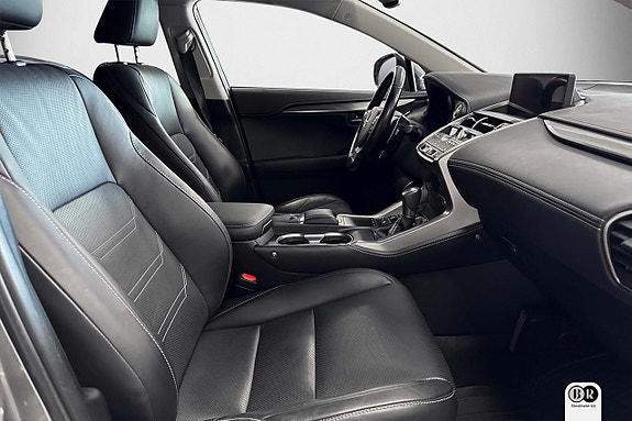Lexus NX300h 5 of 17