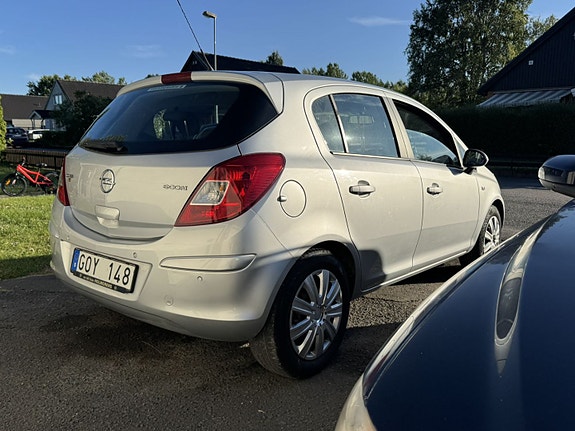 Opel Corsa 2 of 6