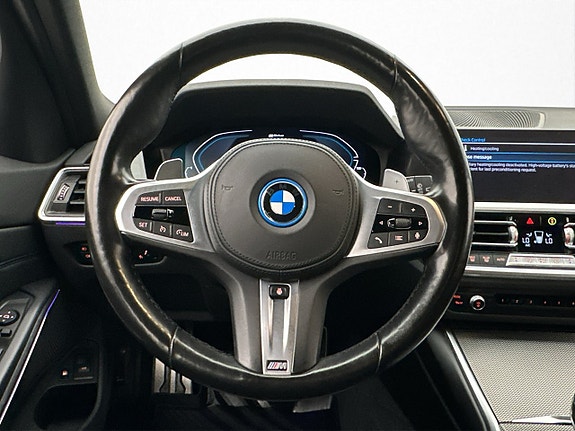 BMW 330e 15 of 30