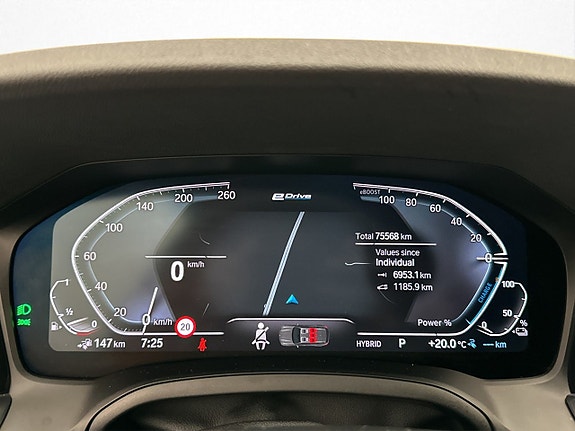 BMW 330e 17 of 30