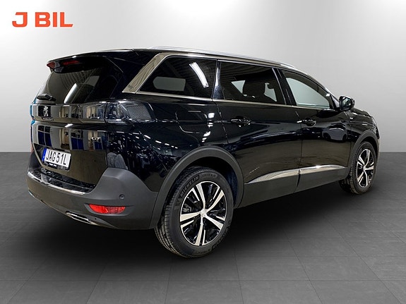 Peugeot 5008 3 of 18