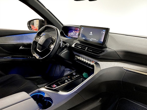 Peugeot 5008 14 of 18