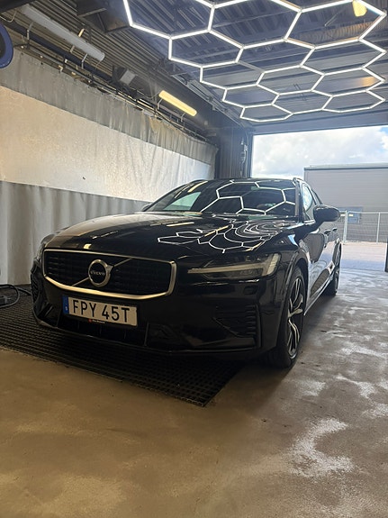 Volvo V60 8 of 9
