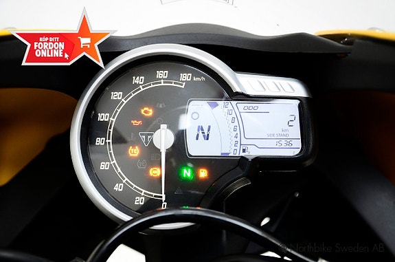 Triumph Thruxton 400 - Hemleverans 10 of 11
