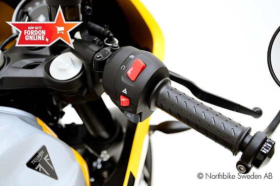 Triumph Thruxton 400 - Hemleverans 9 of 11