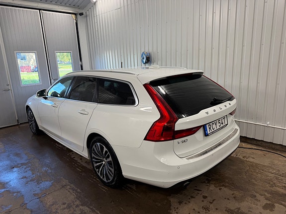 Volvo V90 3 of 7