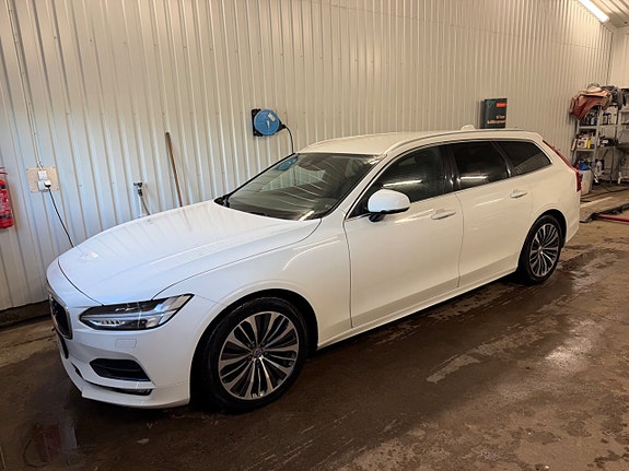 Volvo V90 2 of 7