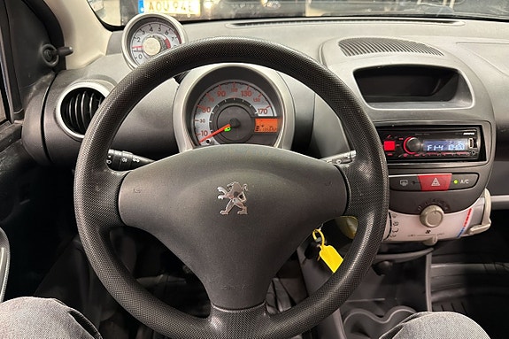 Peugeot 107 9 of 17