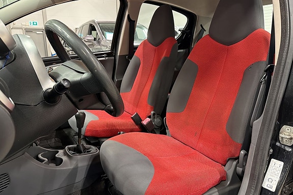 Peugeot 107 13 of 17