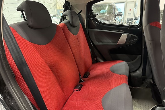 Peugeot 107 15 of 17