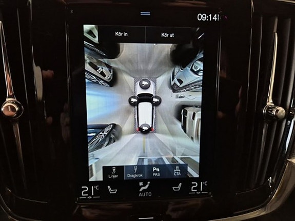 Volvo V90 Cross Country 10 of 12